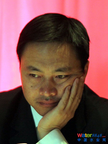 “第十一屆中國年度管理大會”于2011年12月2日在北京召開。上圖為中國節能環保集團公司副總經理余紅輝。(圖片來源:新浪財經)