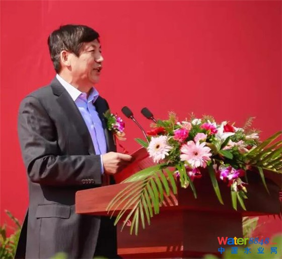 包頭市副市長(zhǎng)任福在開工儀式上致辭