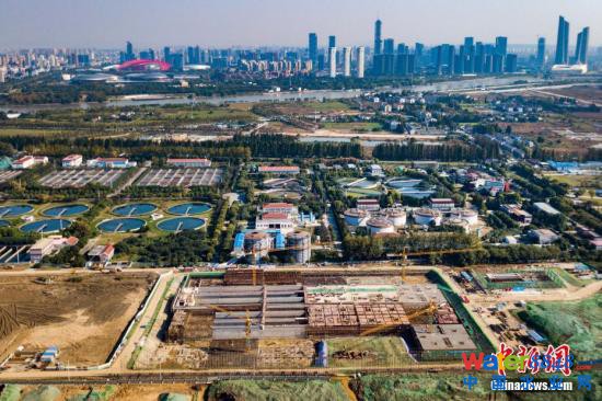 資料圖:南京江心洲污水處理廠提標改造工程。中新社記者 泱波 攝