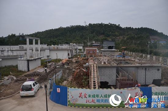 正在建設中的長山鎮污水處理廠提標工程現場。