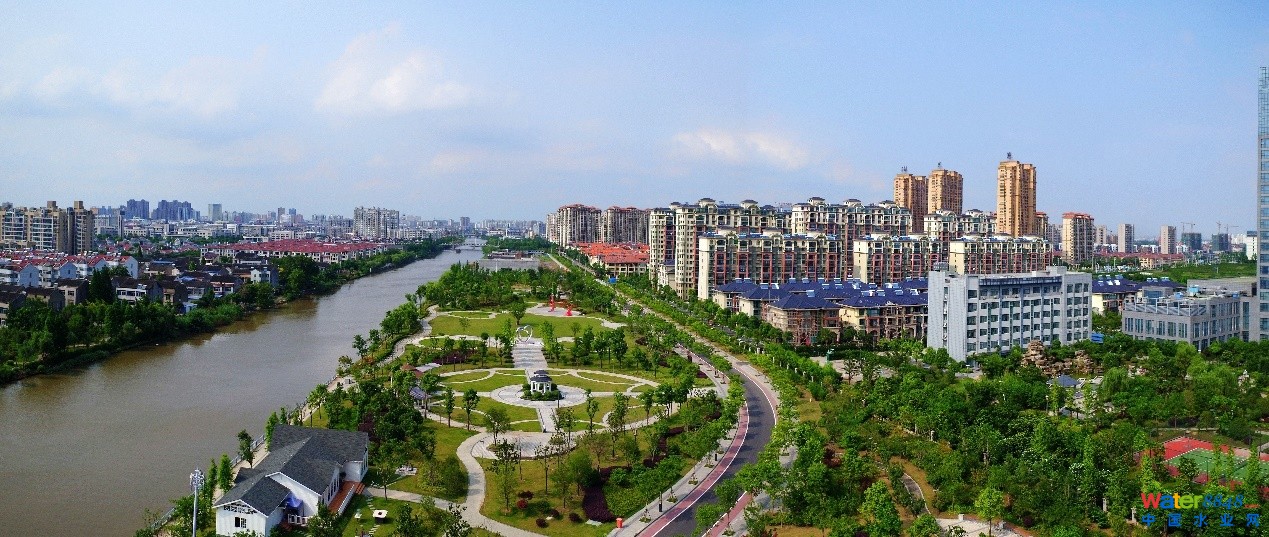 点击打开原图 圖為靖江市十圩港景觀帶。